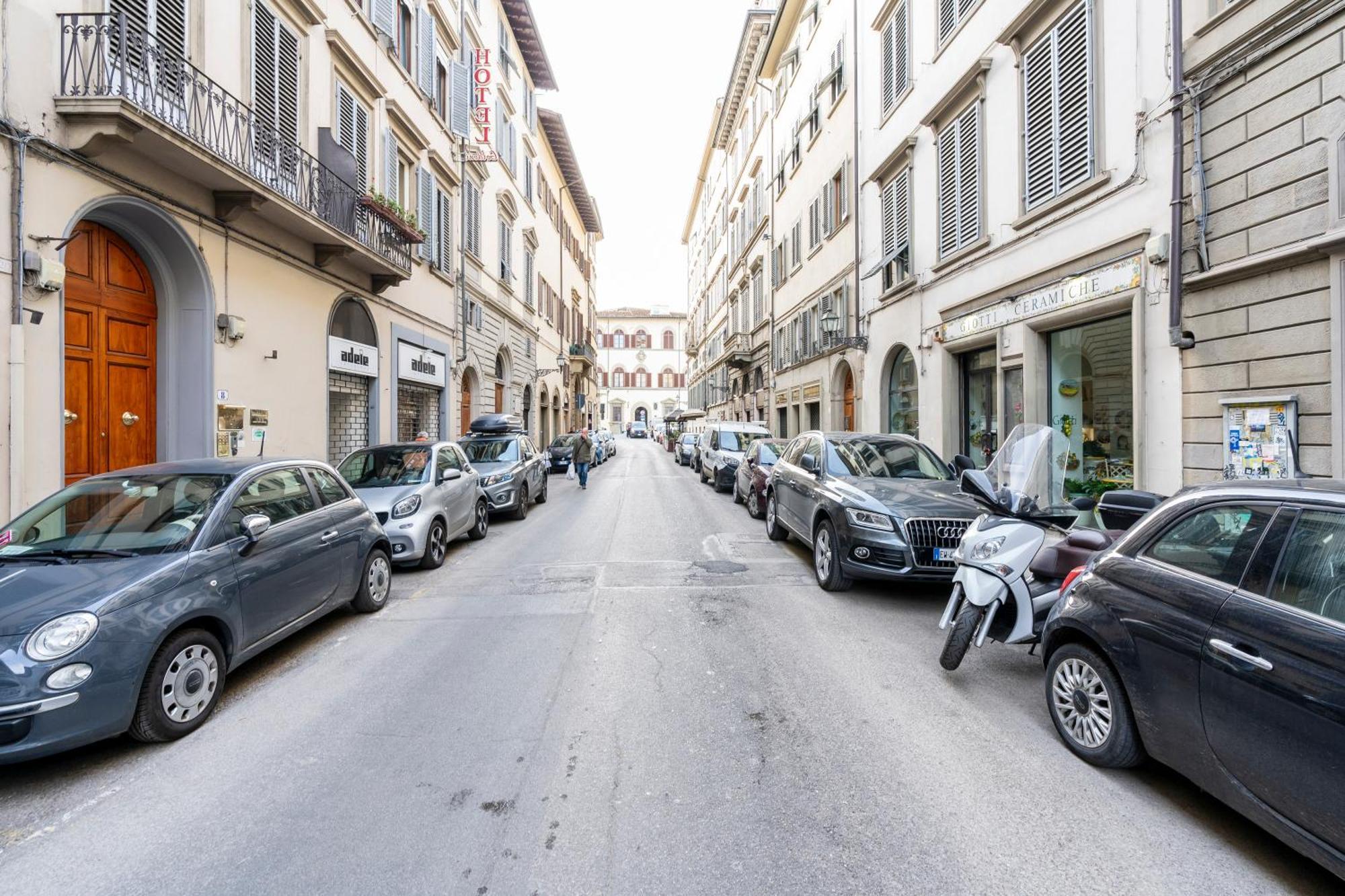 Appartement Historic Borgo Ognissanti, 8 Florence